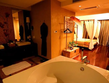 杭州萧山区养生会所的黄昏恋：当爱情遇上八十岁